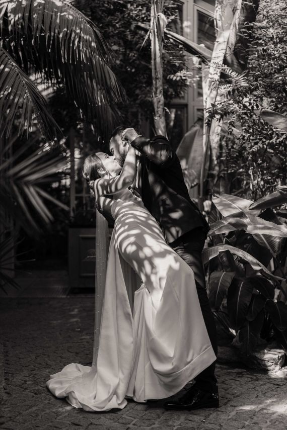 Hochzeit mit Fotoshooting im Botanischen Garten – natürlich & elegant