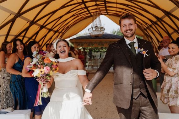 Bunte Sommerhochzeit
