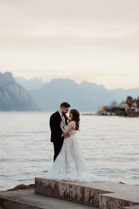 Elopement am Gardasee – Hochzeit in Malcesine mit Bootsfahrt & Aperol
