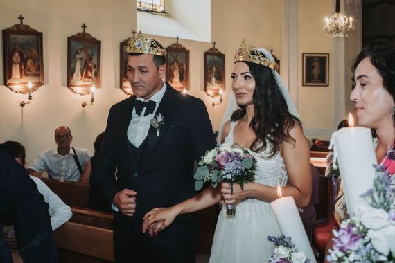 Eine wunderschöne orthodoxe Hochzeit: Oana und Lucian nahe Wien