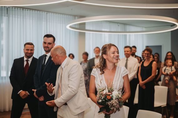 Ein unkonventionelles Hochzeitsfest von Marie und Lukas im 22. Bezirk