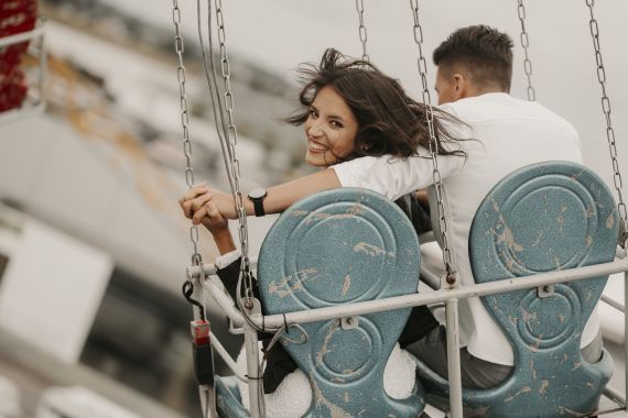 Außergewöhnliches Volksfest-Shooting in Ried: Farben, Lichter und pure Emotionen