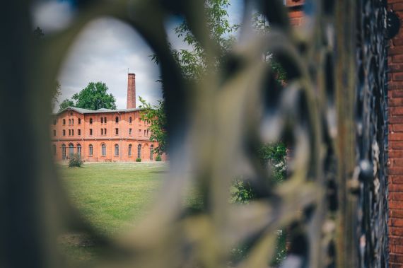 Eine Hochzeit wie aus der Zeit gefallen: persönlich und außergewöhnlich