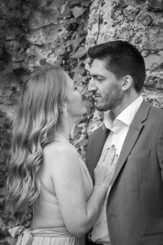 Elegantes & außergewöhnliches Paar-Shooting auf der Burgruine Rauheneck. 