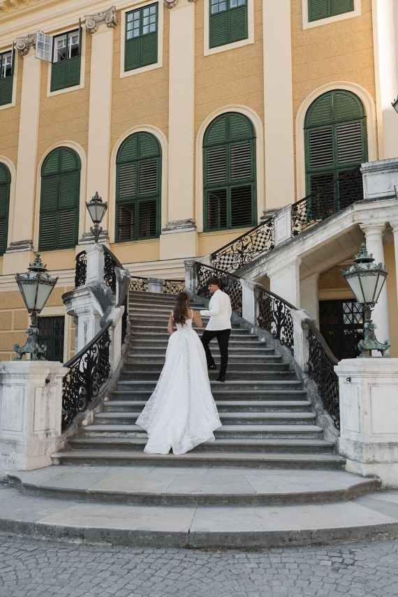  Kaiserliche Eleganz – Bridal Styling im Schloss Schönbrunn