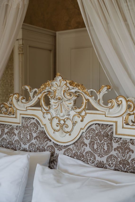  Kaiserliche Eleganz – Bridal Styling im Schloss Schönbrunn