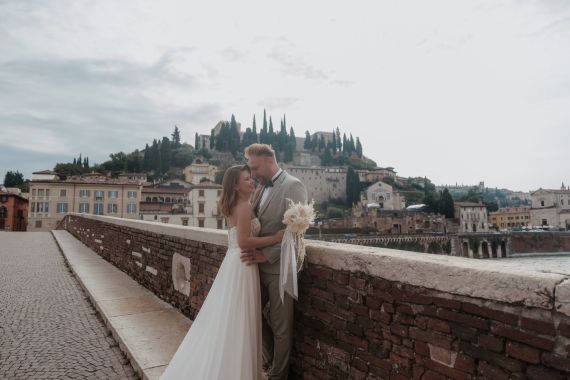Verliebt in Verona: Hochzeit mit einem Hauch von Dolce Vita