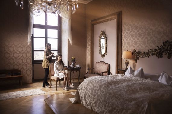 Authentische Hochzeitsfotografie im Schloss Obermayerhofen