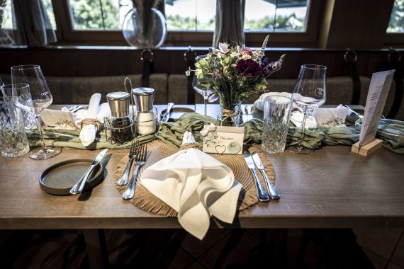 Romantische Gartenhochzeit in Niederösterreich