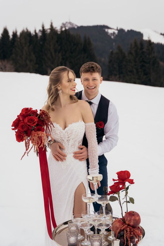 Romantische Berghochzeit im Schnee in Tirol - Intim & Modern