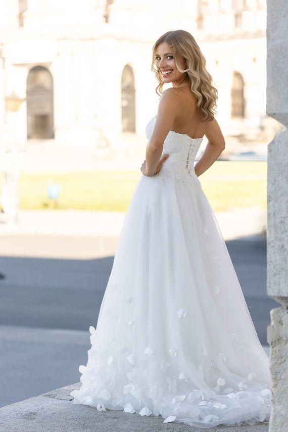 Zwischen Kunst und Couture – Bridal Shooting Wien
