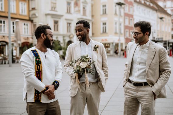 Zwei Kulturen, eine Liebe: Stadthochzeit in Graz