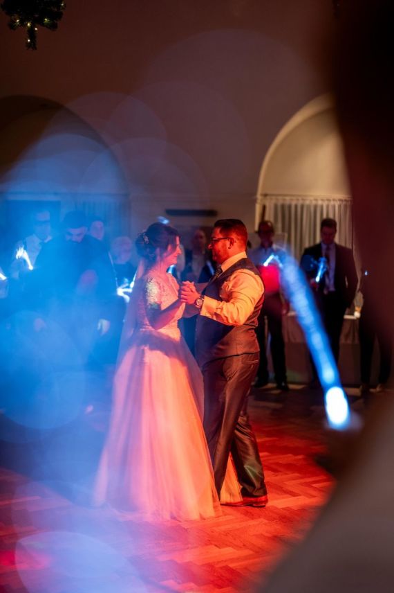 Hochzeitsfotograf in Neulengbach: Melanie & Jürgens zauberhafte Winterhochzeit