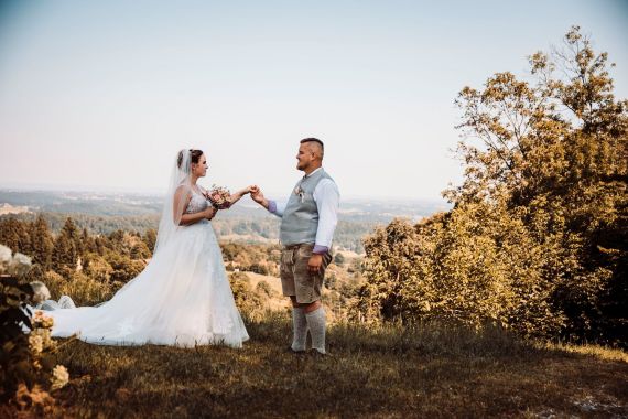 Traumhafte Hochzeit im Winzerhaus Sierling Eins