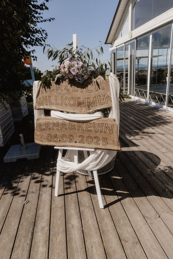 Hannnersberg Hochzeit – Elegante Trauung mit Pferd & Weingärten