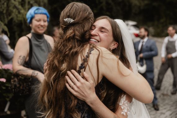 Romantische Hochzeit am Reisenberg – Marie & Tobias feiern ihre Liebe über den Dächern Wiens