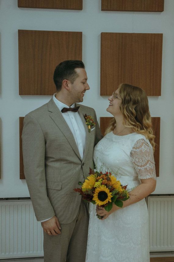 Herbstliche sonnige Hochzeit 