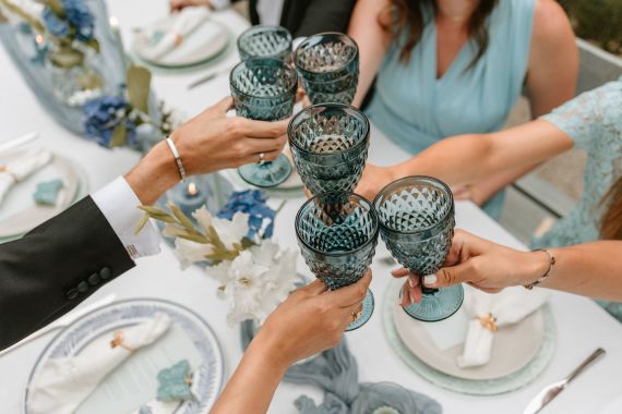 Romantische Hochzeit im Bridgerton Stil