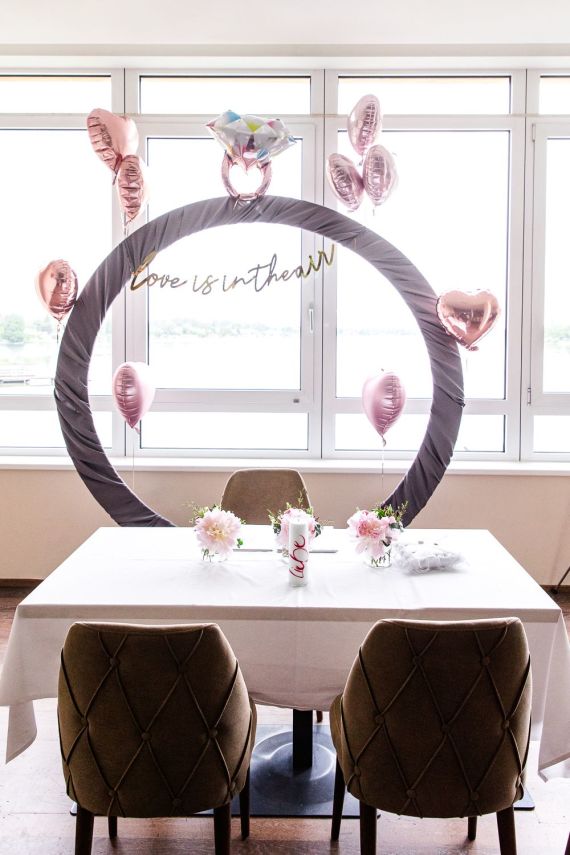 Hochzeit in Rosa im Neufeldersee Hotel