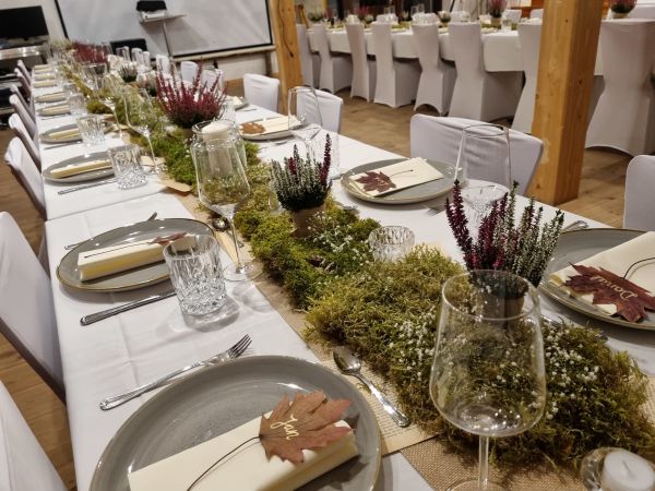 Hochzeit feiern – Ein ganzes Wochenende – Der Alte Pferdestall Fahren exklusiv für Euch