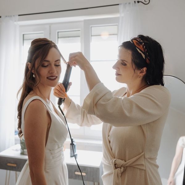 Brautstyling &  Make-up Artist Victoria Greinecker