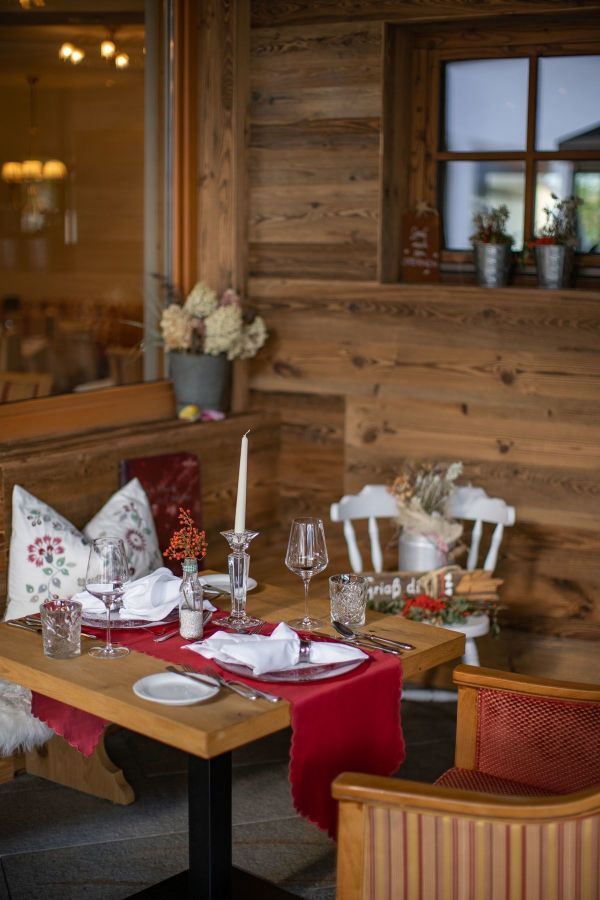 Candlelight Dinner zu eurem ersten Hochzeitstag