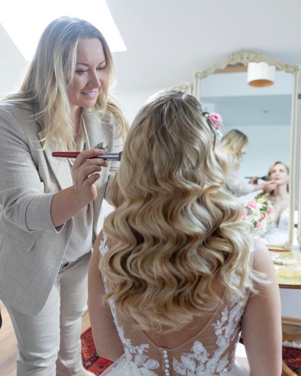 Brautfrisur & Make-up mit Probetermin 