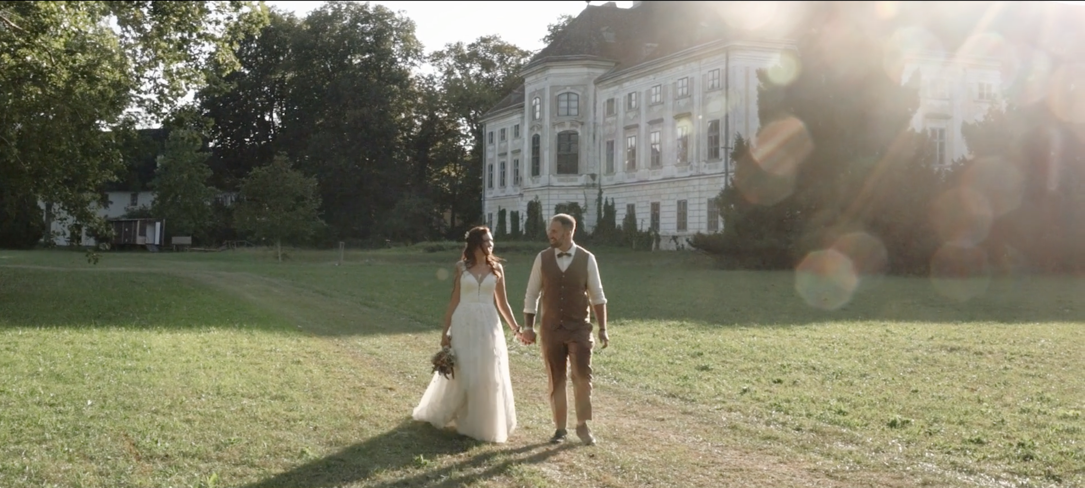 Intime Herr der Ringe outdoor Hochzeit bei Schloss Jeutendorf