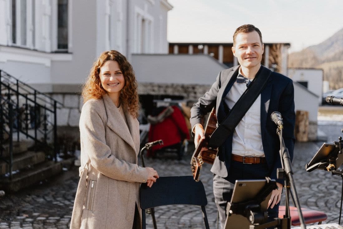 Akustik-Duo mit Sängerin für Trauung Akustik-Duo mit Sängerin für Trauung