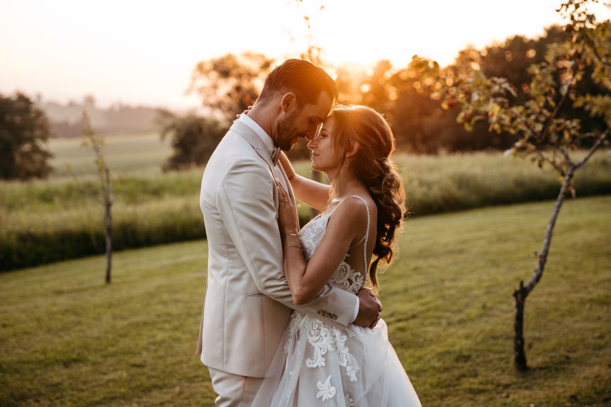 © https://media.hochzeit.click/image/upload/w_1200,c_fill,dpr_auto,f_auto/v1644292865/hochzeitclick01/dxuimssegcedfbcxghdl.jpg Nina-Danninger-Photography