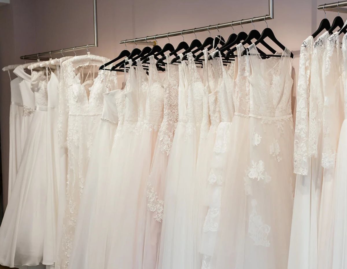 © https://media.hochzeit.click/image/upload/w_1200,c_fill,dpr_auto,f_auto/v1670876650/hochzeitclick01/45851/brautzimmer-exklusive-brautmoden-salzburg-Brautkleid-aus-Salzburg-uebersicht-by-hochzeitclick-1670876632696.jpg Brautzimmer - Exklusive Brautmoden Salzburg