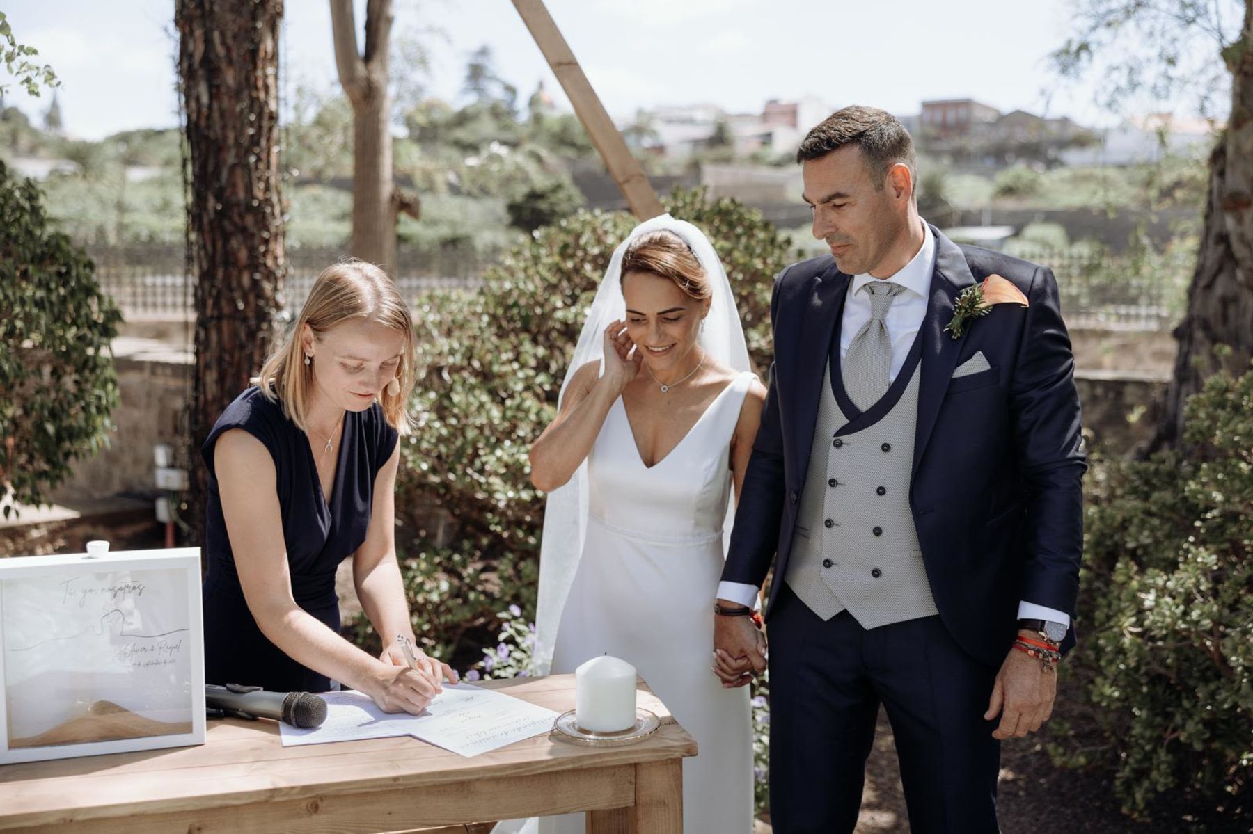 Angelika - authentische Trauungen mit Inselboda