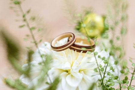 © Alina König holzliebe - Holzschmuck & Eheringe aus Holz