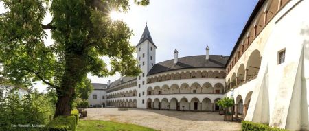 Landschloss Parz
