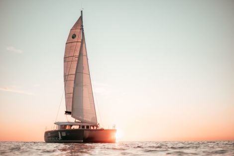 Charter & Sail Katamaran Salina