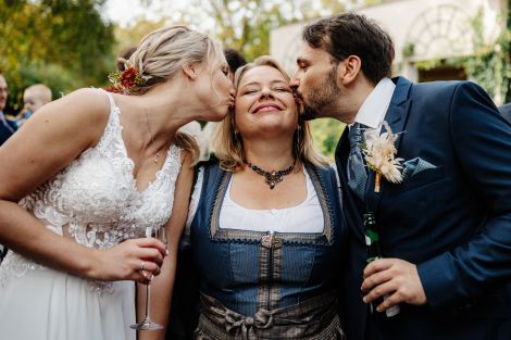 Manuela Scherzer Freie Rednerin & Sängerin 