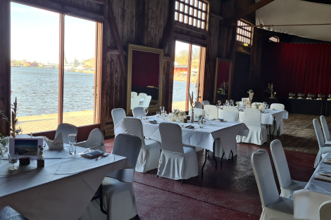 Schuppen 9 Großer Saal und Blauer Salon