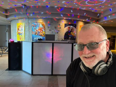 DJ T