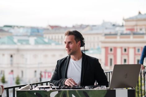 DJ EGMONT SCOTT