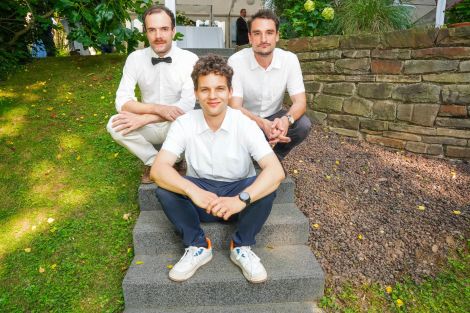 Swing & Celebrate Trio