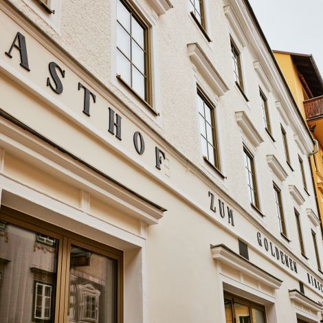 Goldener Hirschen Parzer GmbH. & co. KG