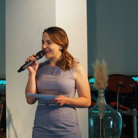 Freie Rednerin & Musikerin