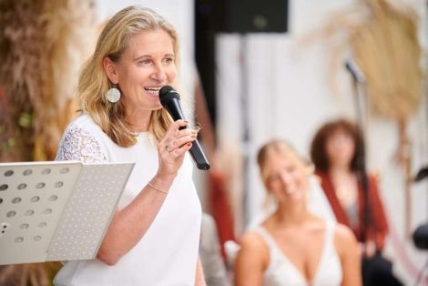 Freie Rednerin Claudia Stalla