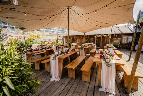 Schwarze Heidi - Hinterm Berg