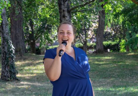 Melanie Fedl - Hochzeitssängerin