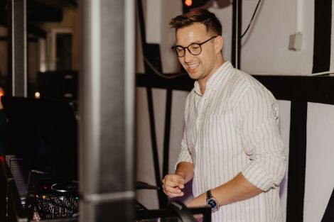 DJ DomiCano