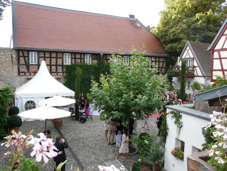 Hofreite am Schloss