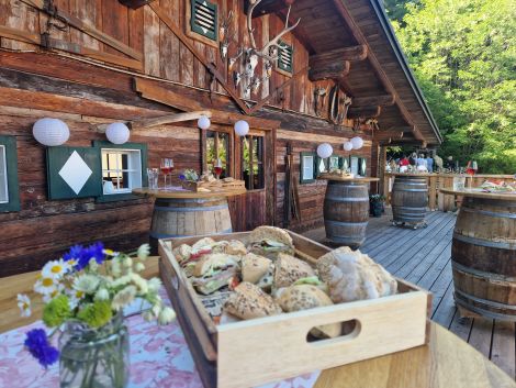 ALMHÜTTE GRAZ