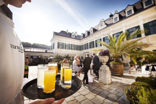 Schwarz-Hirsch -- Finest Catering