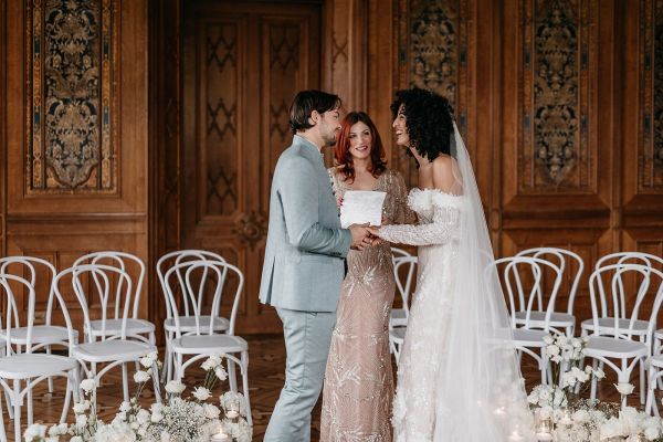 Nina Fleisch Traurednerin & Hochzeitssängerin